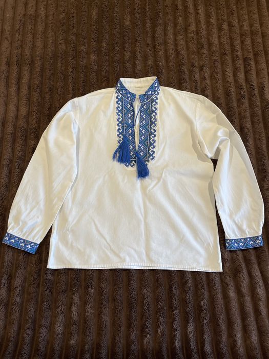 Продам вишиванку б/у на 11-12 років