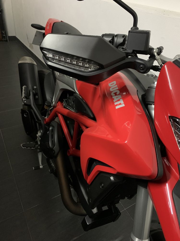 Ducati Hypermotard 939