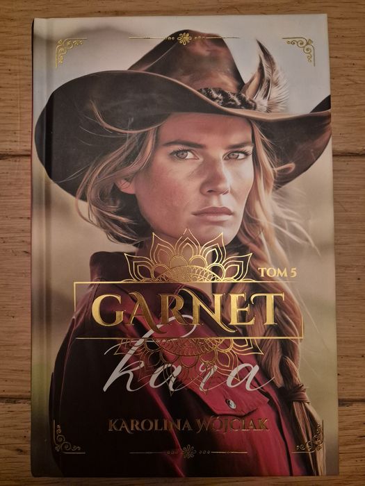 Karolina Wójciak Garnet