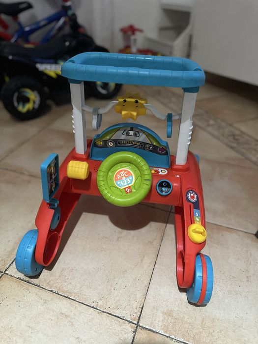 Andarilho bebé com sons