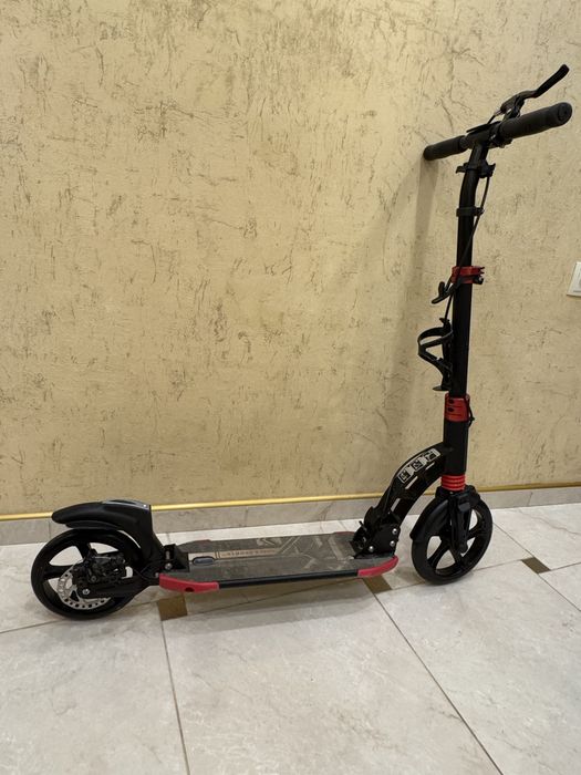 Самокат Scale Sports (до 80 кг. веса).