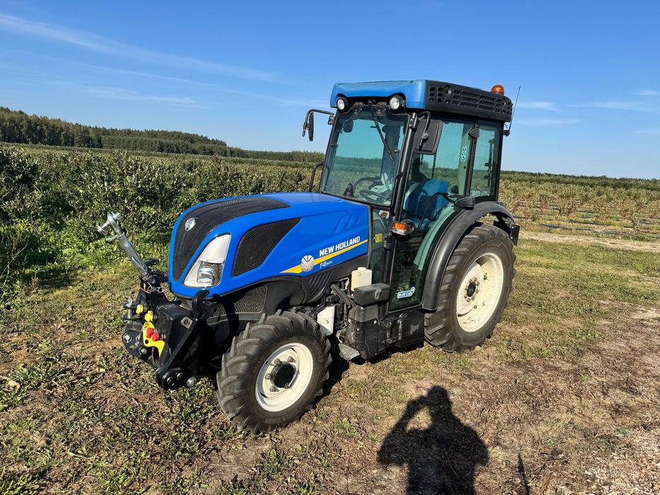 New Holland T4.90V  Przedni TUZ WOM sadowniczy