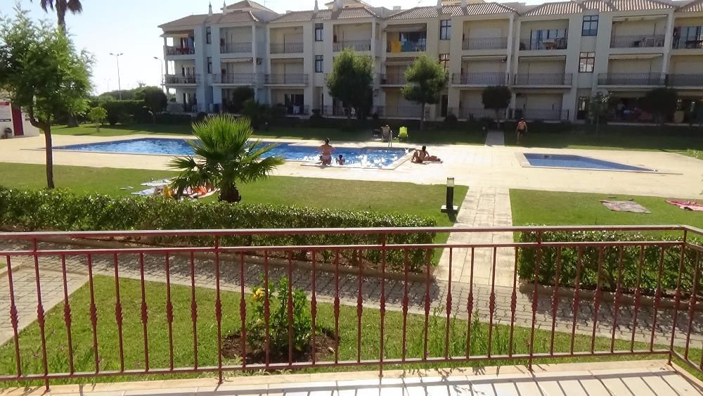 A 100 mts.da Praia, com Piscinas, Apartamento Férias Vilamoura T1