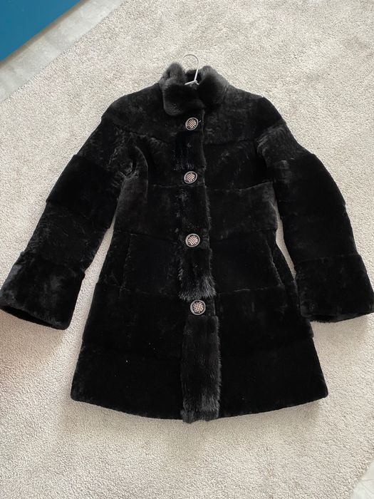 Шуба з мутона з норкою