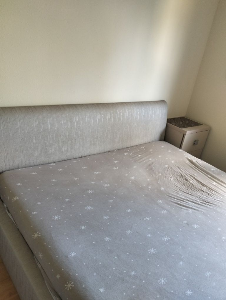 Łóżko 180 tapicerowane