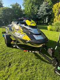 Skuter wodny SeaDoo RXT X 300 RS + przyczepka