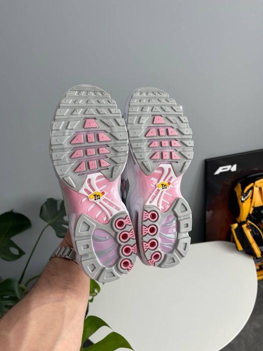 !SALE! Nike Air Max TN Plus White Grey Pink 36 37 38 39 40