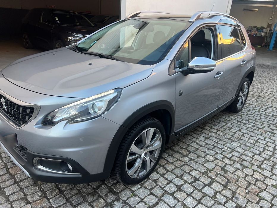 Peugeot 2008 1.2 PureTech Crossway