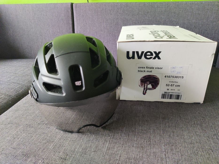 Kask rowerowy Uvex Finale Visor black mat stan jak nowy