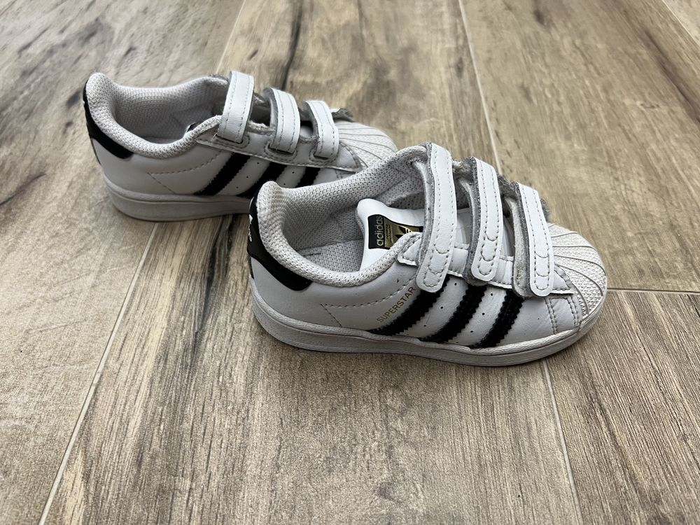Суперстари Adidas дитячі (оригінал,24 розмір)