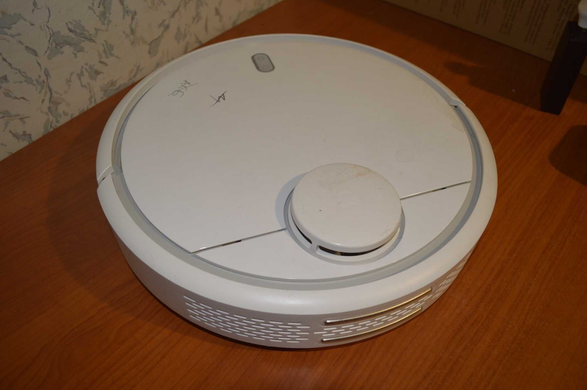 Робот-пылесос Xiaomi Mi Robot Vacuum  на зч.