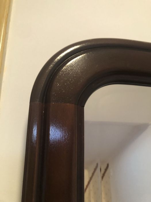 Consola / credencia em madeira escura  e espelho para desocupar