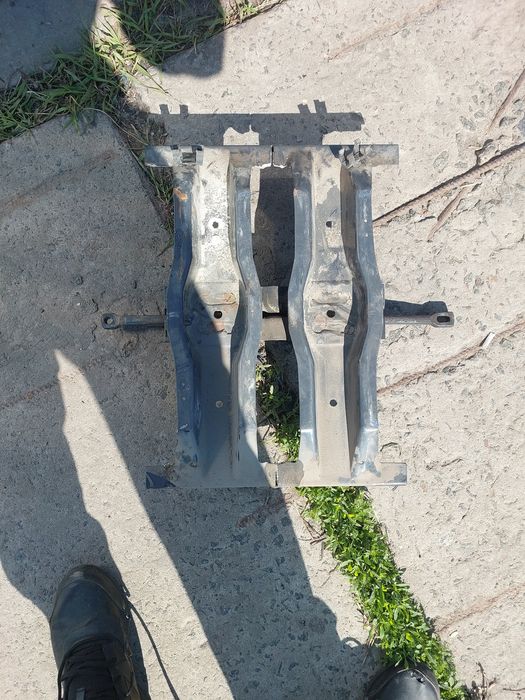 Сканія скания SCANIA кронштейн фіксації аккумуляторів є5 R420