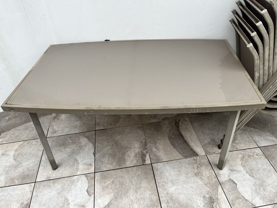 Mesa com 6 cadeiras exterior