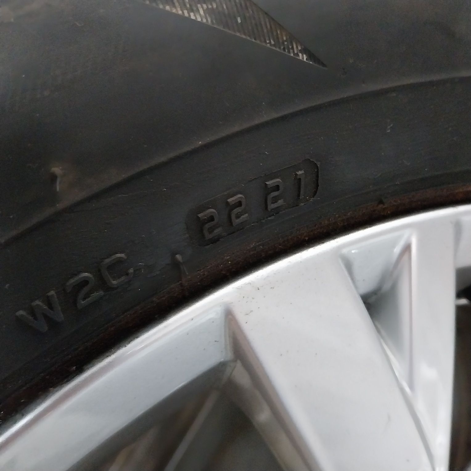 Całe Koła Zimowe VW R17 5X112 7J ET 40