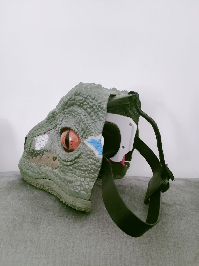 Oryginalna ruchoma Maska Mattel Jurassic World Velociraptor dinozaur B