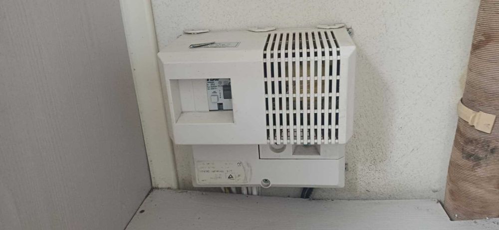 Hobby Elektroblock CLIPSAL przyczepa kempingowa kamper