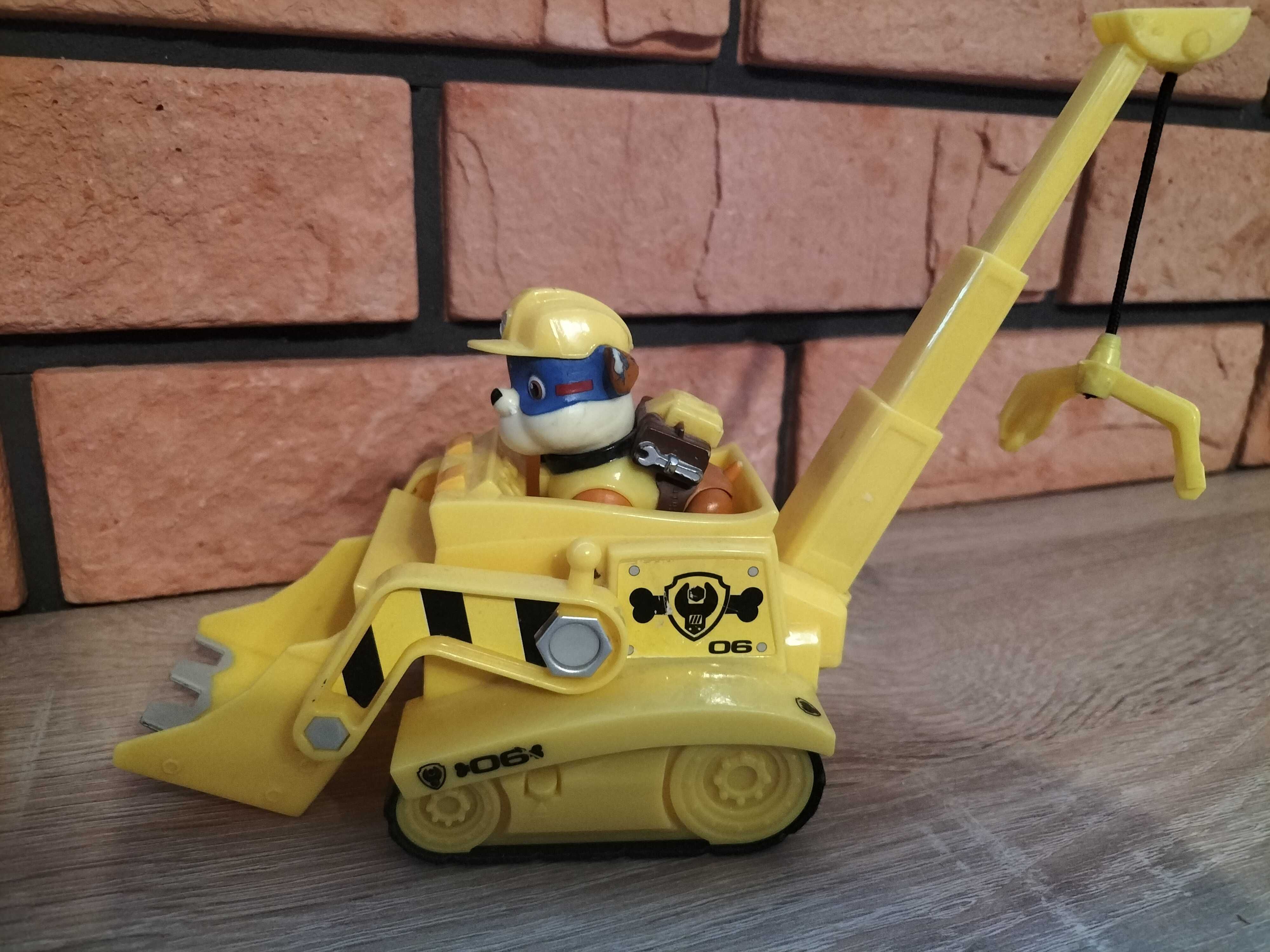 Psi Patrol Rubble + pojazd koparko- spychacz