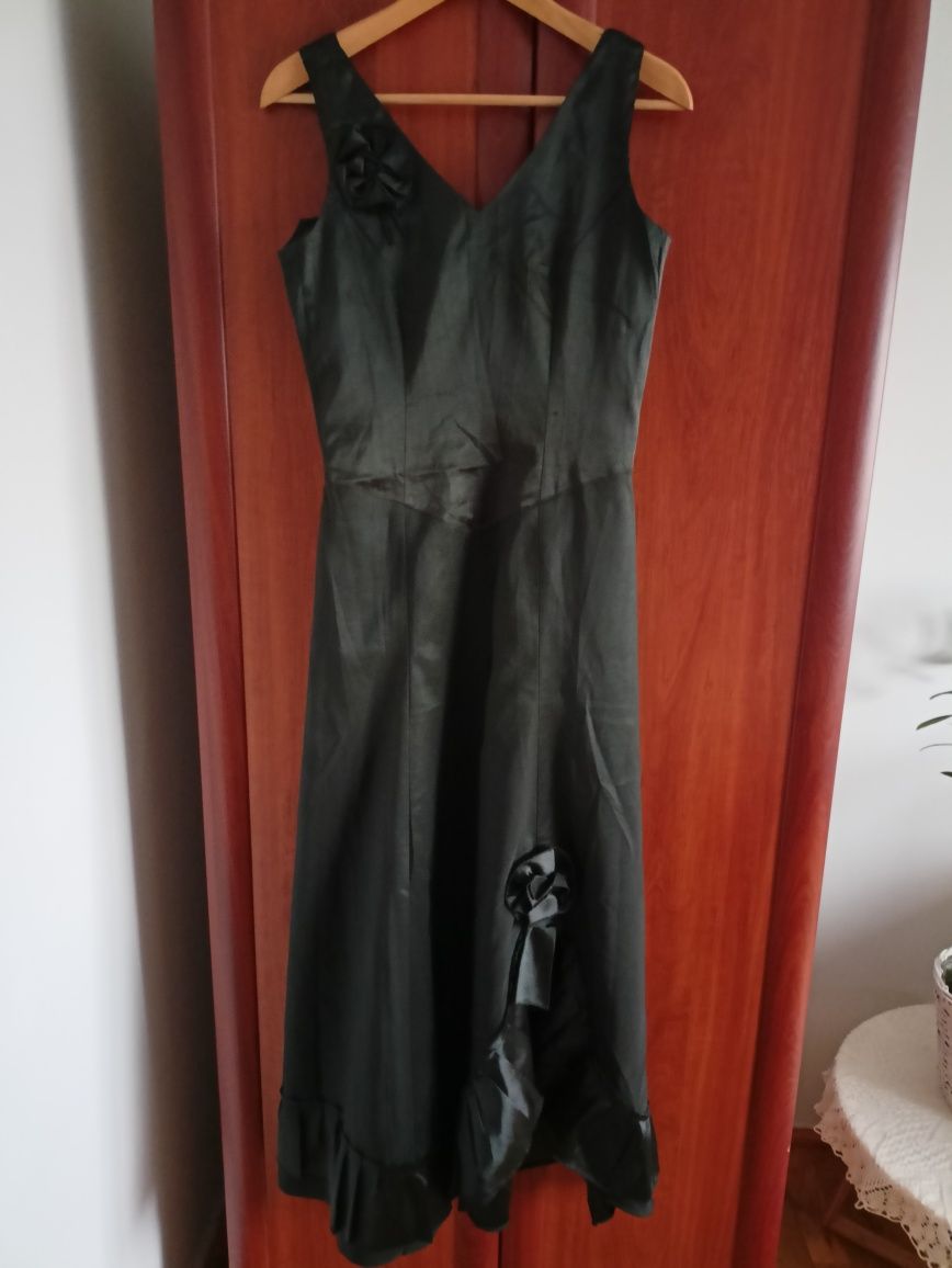 Suknia szyta czarna