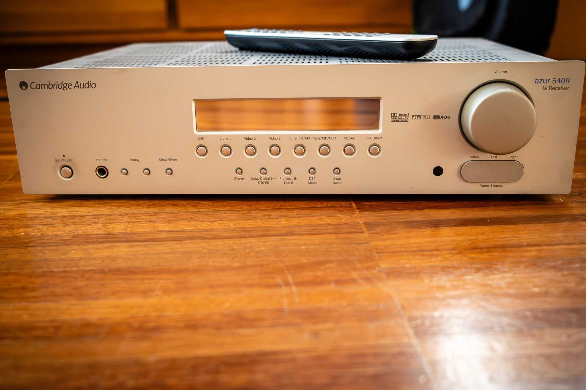 Amplituner Cambridge Audio Azur 540R V2.0