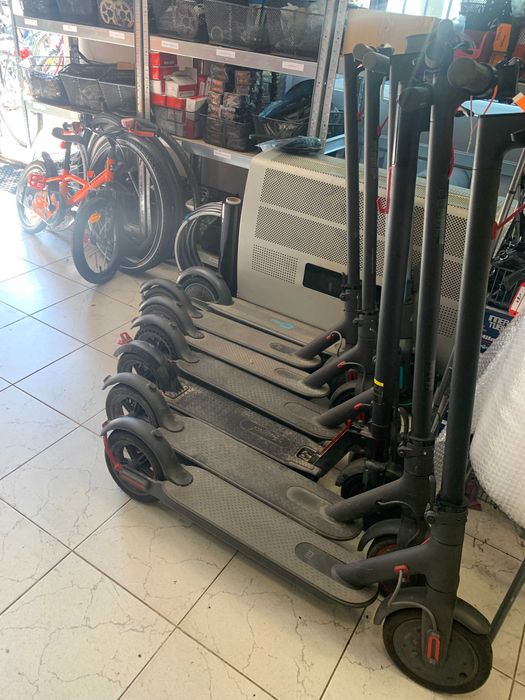 Wymiana opony w hulajnodze Motus Scooty 10"