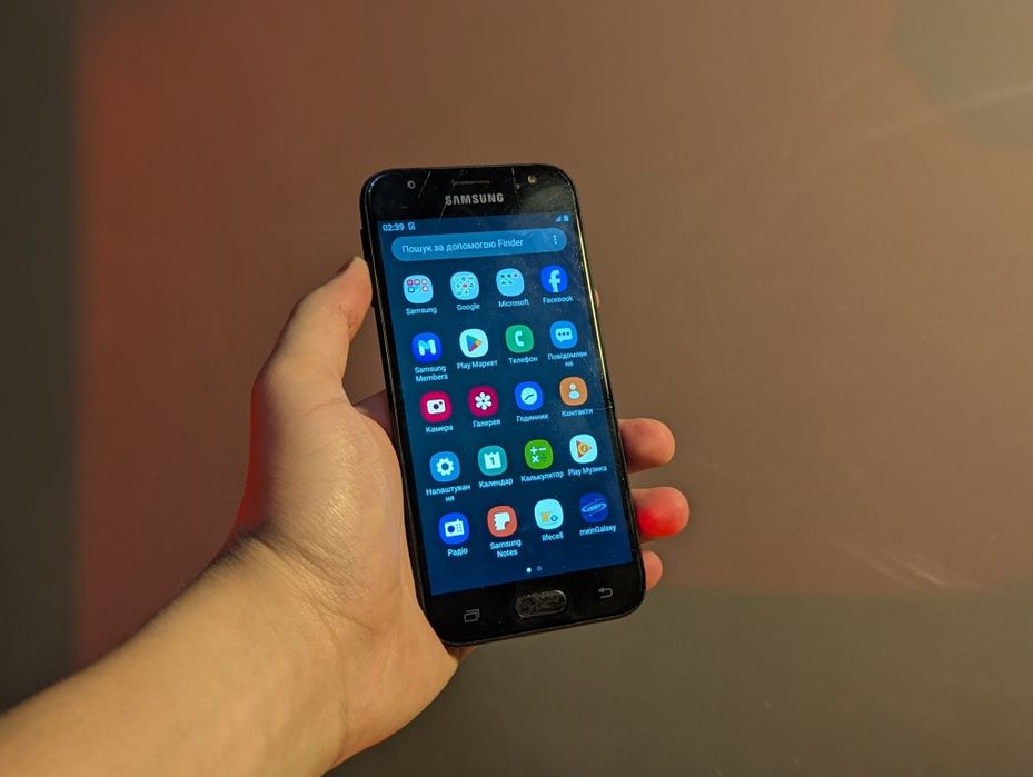 Смартфон Samsung Galaxy J3 (2017), все працює