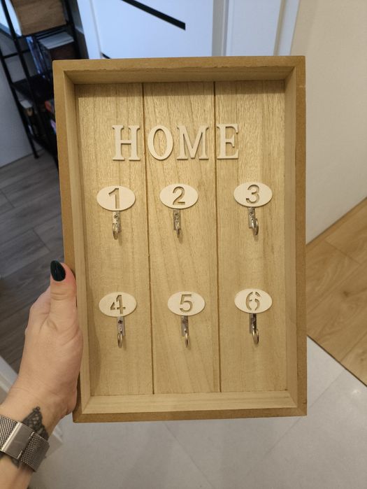 Półka na klucze, drewniana