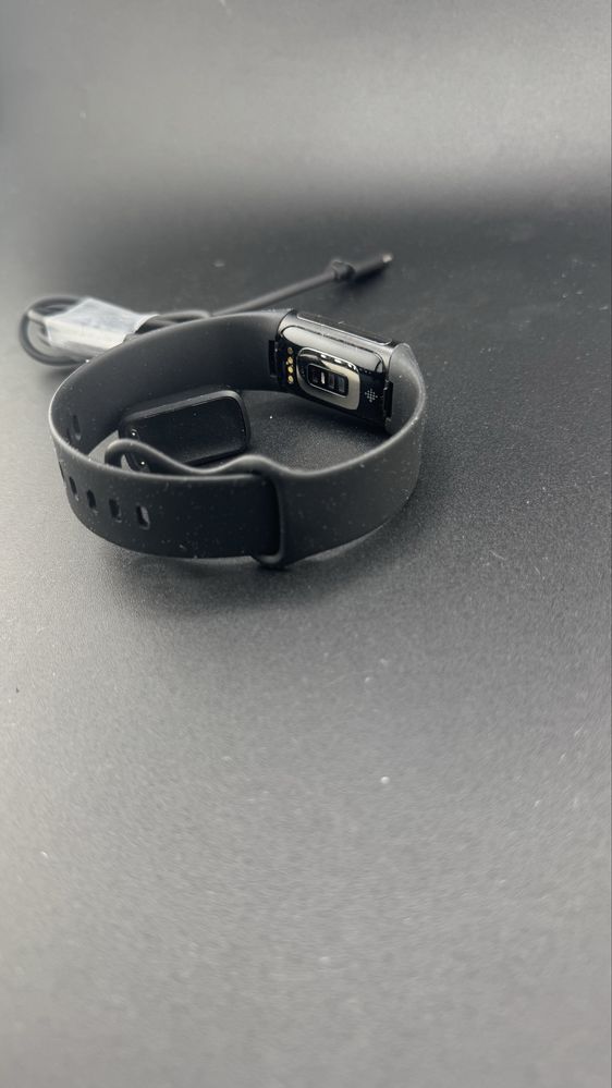 Smartband Fitbit Charge 5 czarny