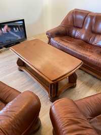 Komplet wypoczynkowy skórzany sofa i dwa fotele + ława
1800 zł