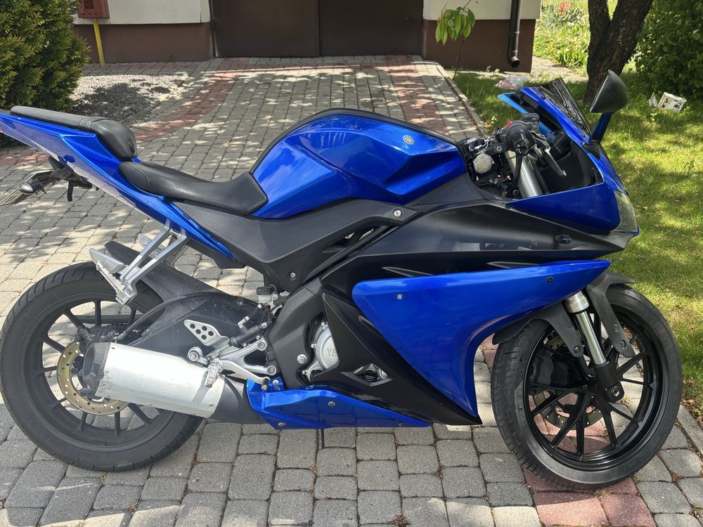 Yamaha YZF R125.