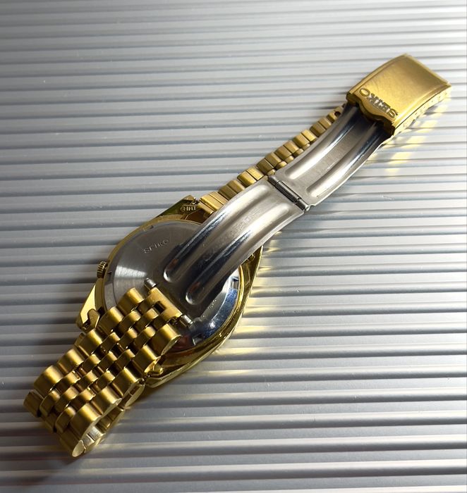 Seiko Black Dial Gold Watch | Годинник