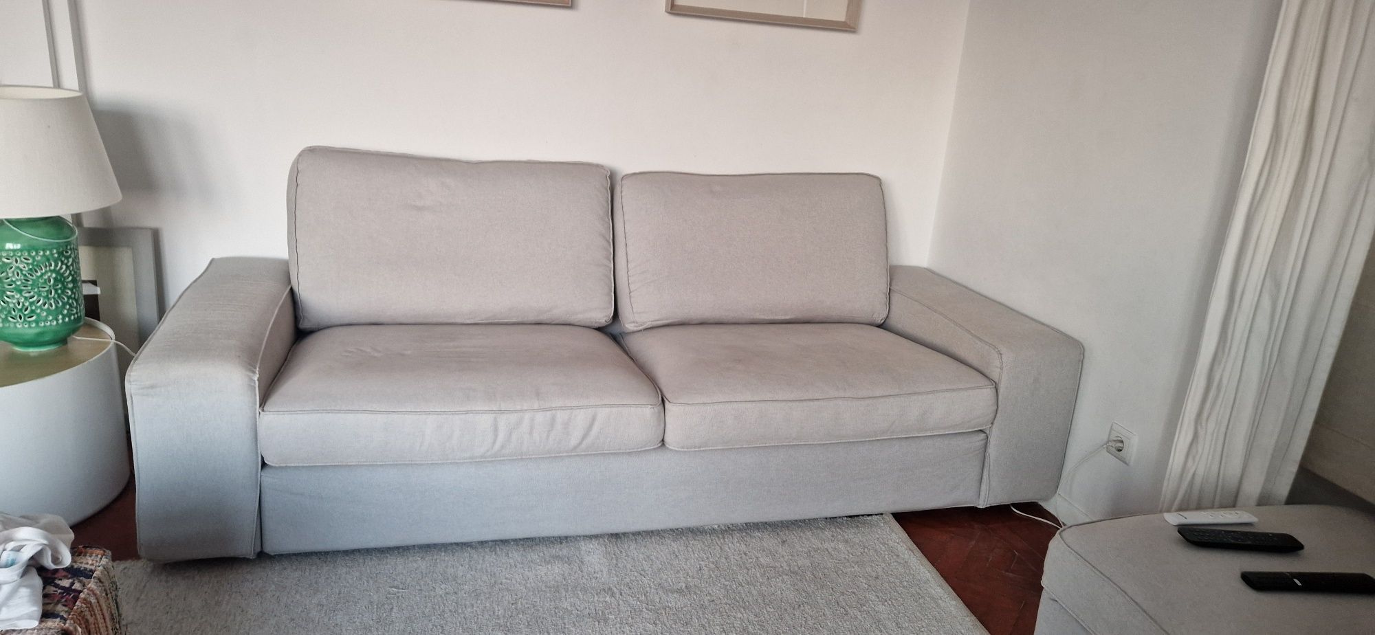 Sofá Ikea kivik 3 lugares