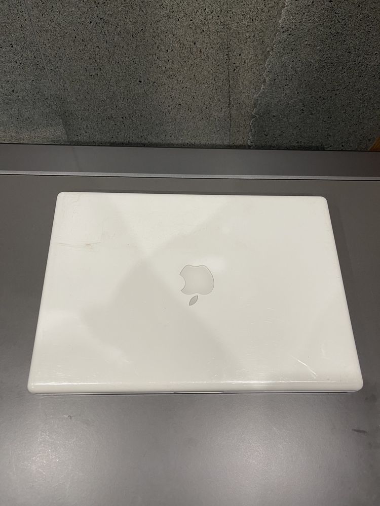 MacBook 13 2007 core 2 duo, 3gb, hdd 200gb (58)