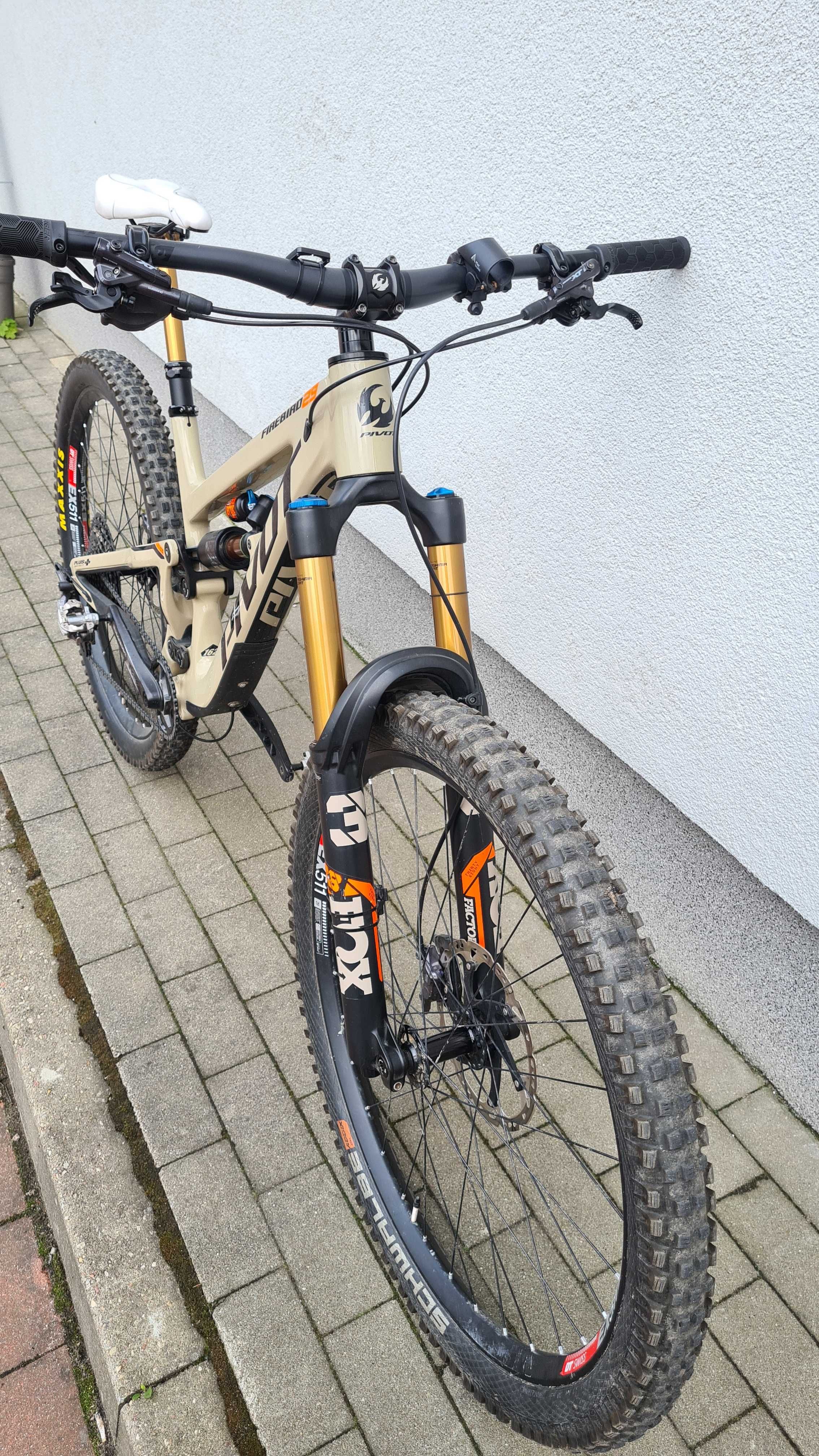 Pivot Firebird 29" M Carbon enduro
