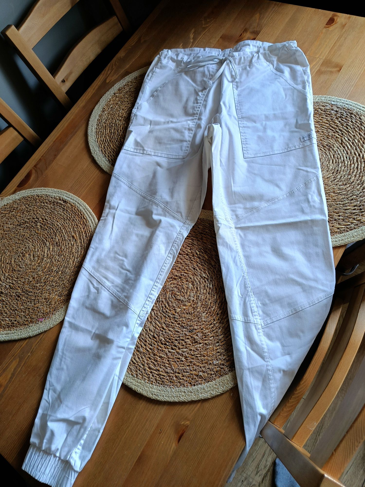 Uniformix ubrania rozm 36