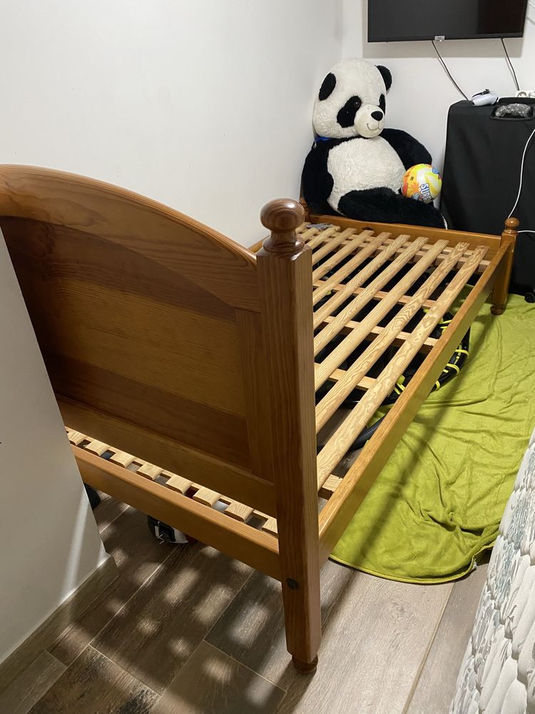 Cama de madeira (110x200 cm)