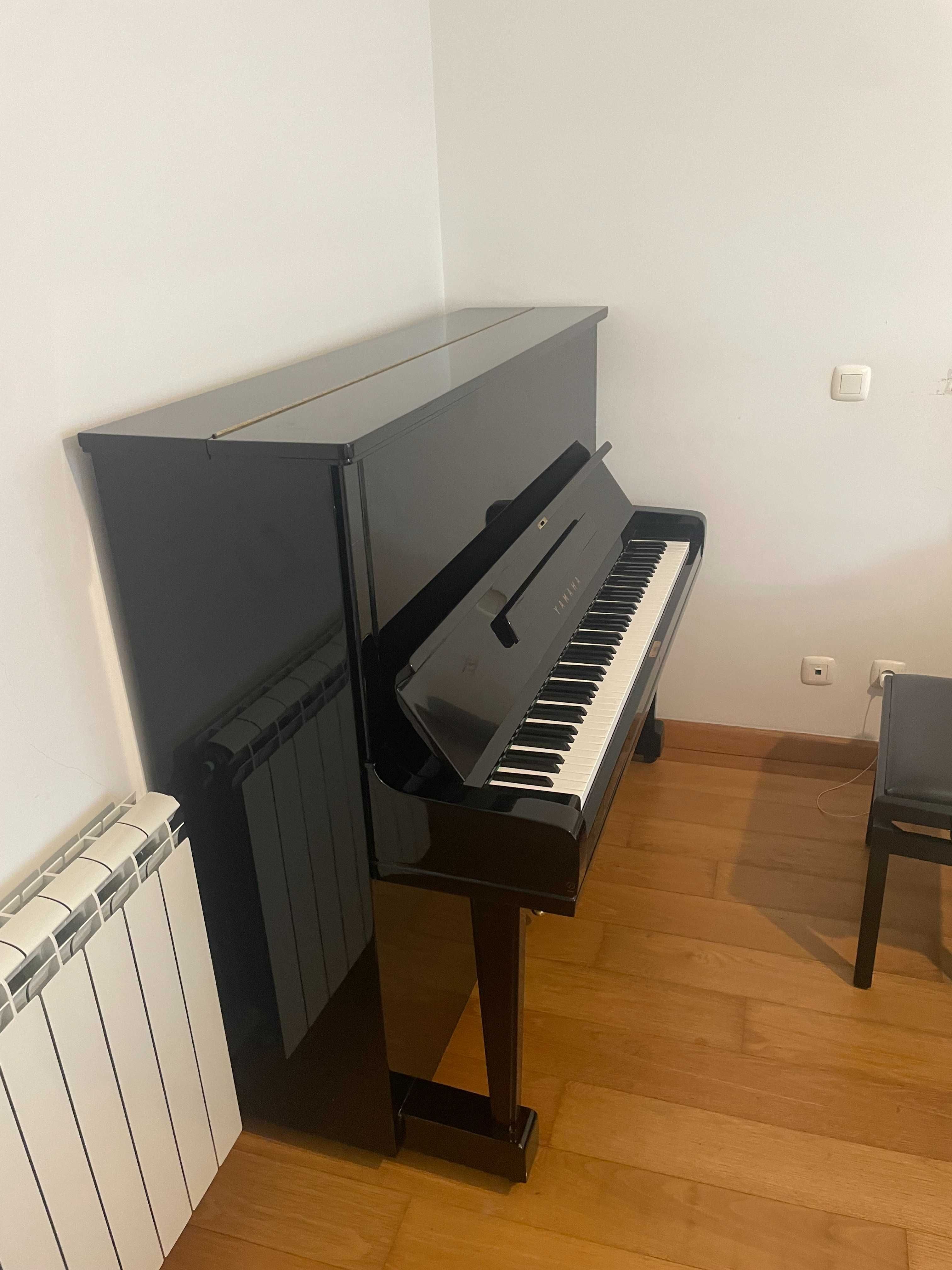 Piano Yamaha U3 Japonês – Excelente som, afinado e pronto a tocar"