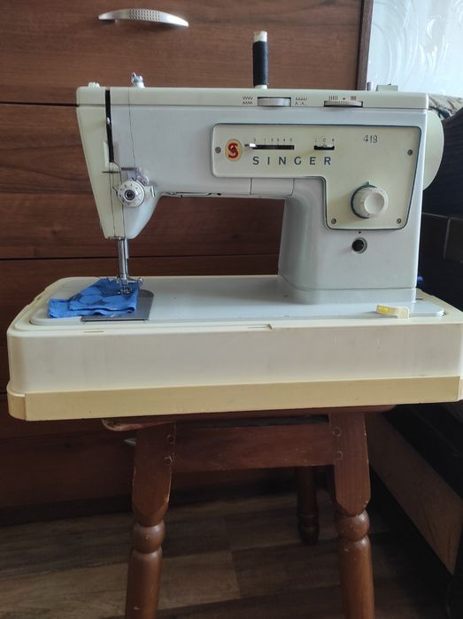 Шаейна  машинка Singer