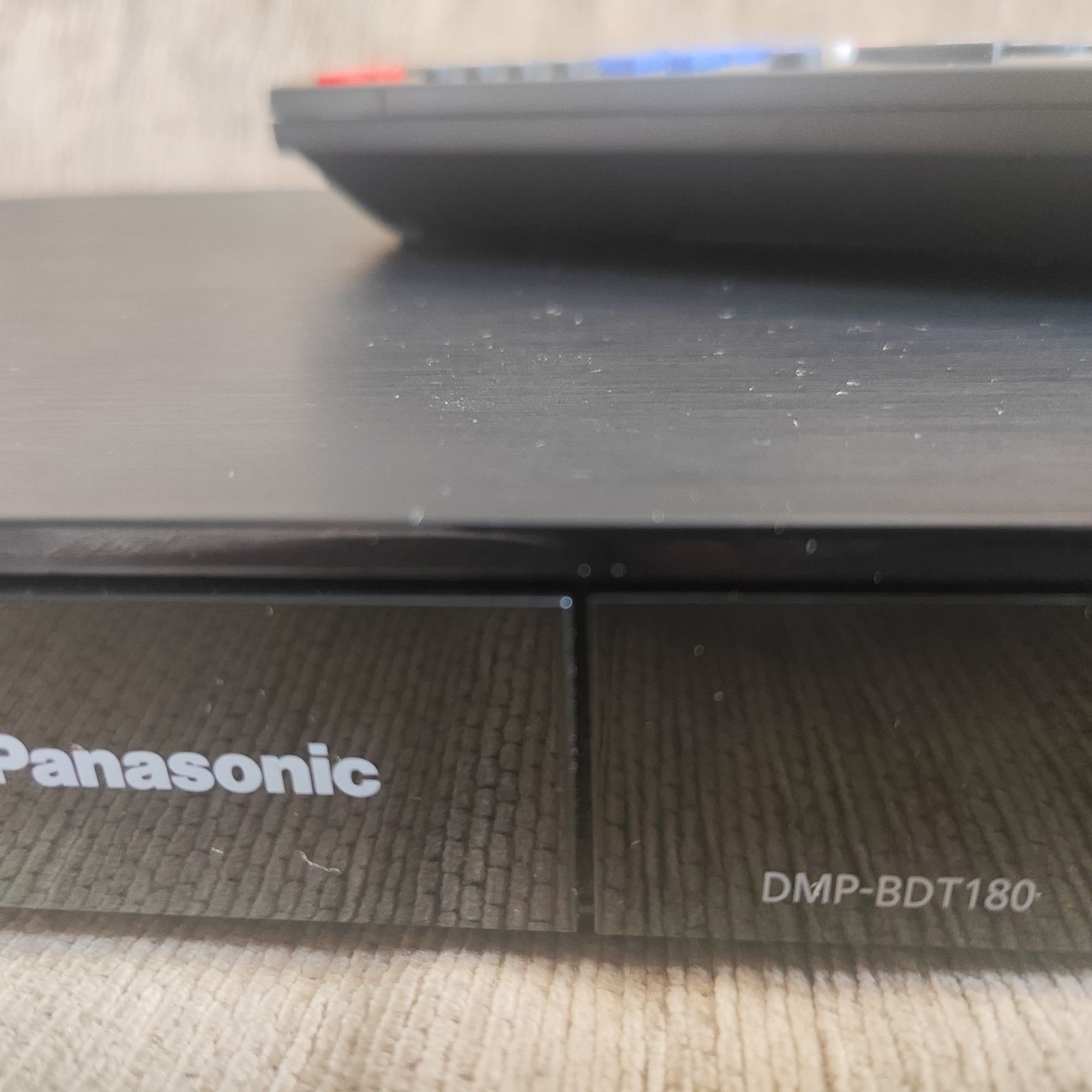 Leitor blu-ray e DVD Panasonic bdt180