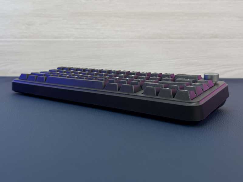 Механічна бездротова клавіатура YUNZII - B68 Milk V2 Switch Linear rgb