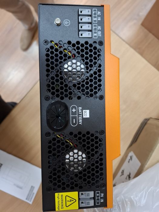 Гібридний інвертор PowMr 1600W 12V POW-HVM2H-12V-N