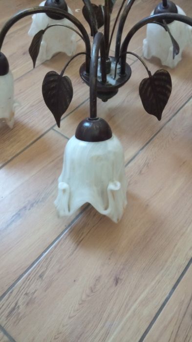 Lampa sufitowa do salonu