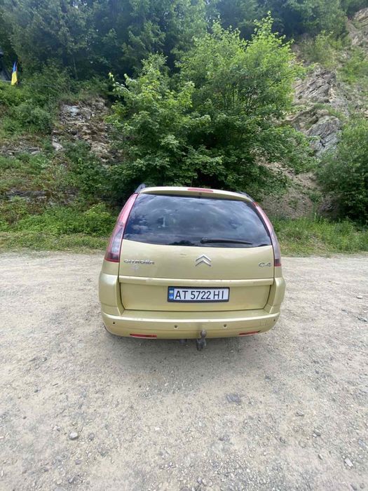 Сімейне авто 7 місне