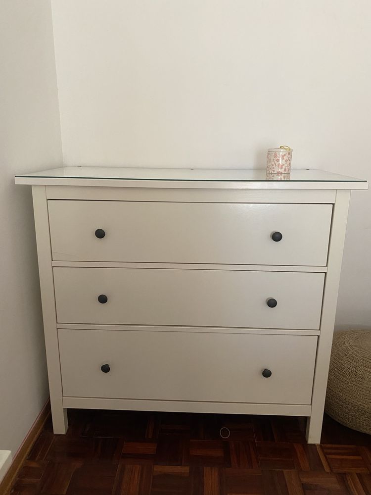 Cómoda Ikea Hemnes