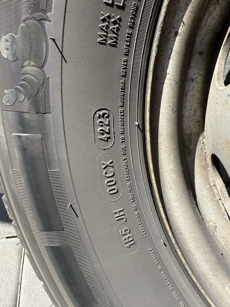 2x Opony michelin agilis+ 225/75/16 121R+ felgi