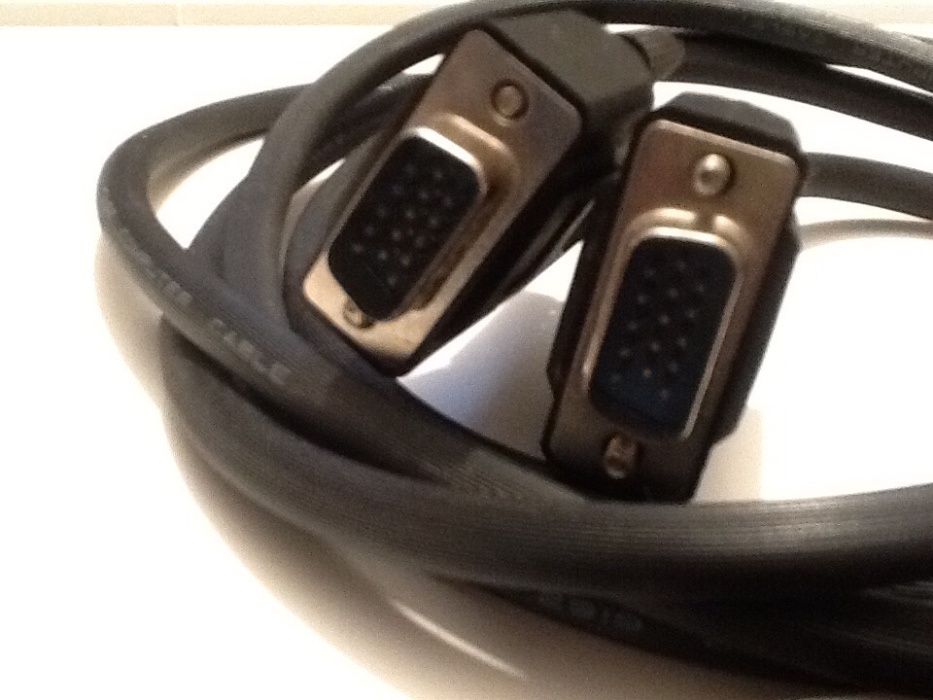 2 Cabos informáticos