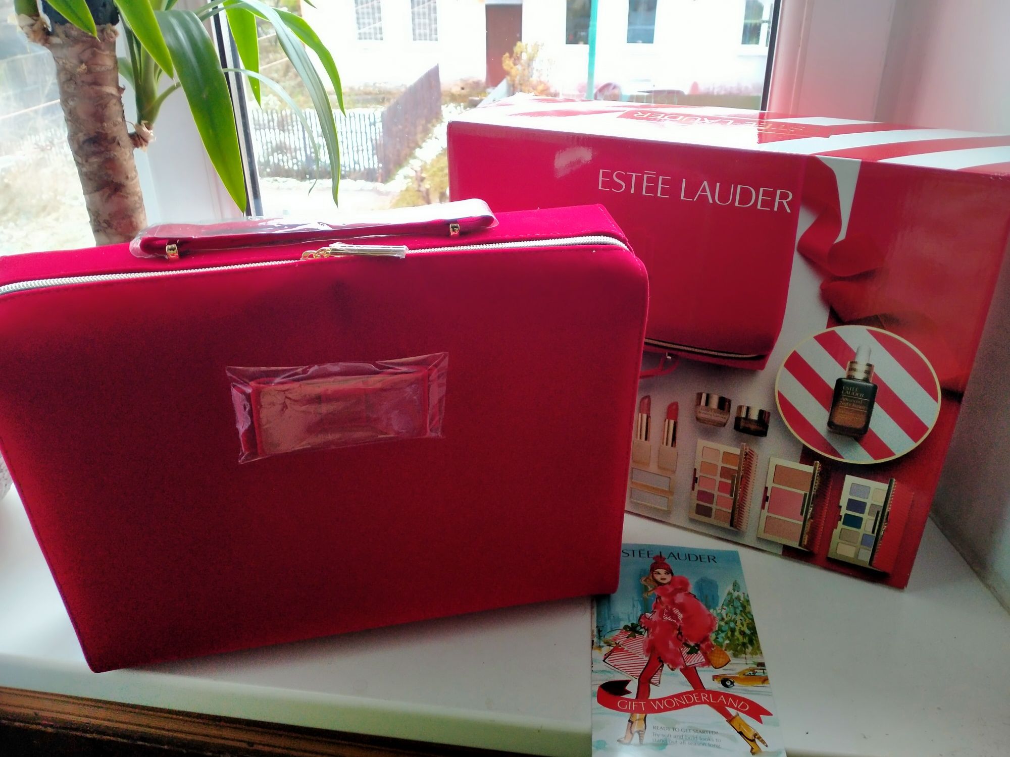 Rituals Summer of joy Адвент календар.Коробка з чемоданом Estee Lauder