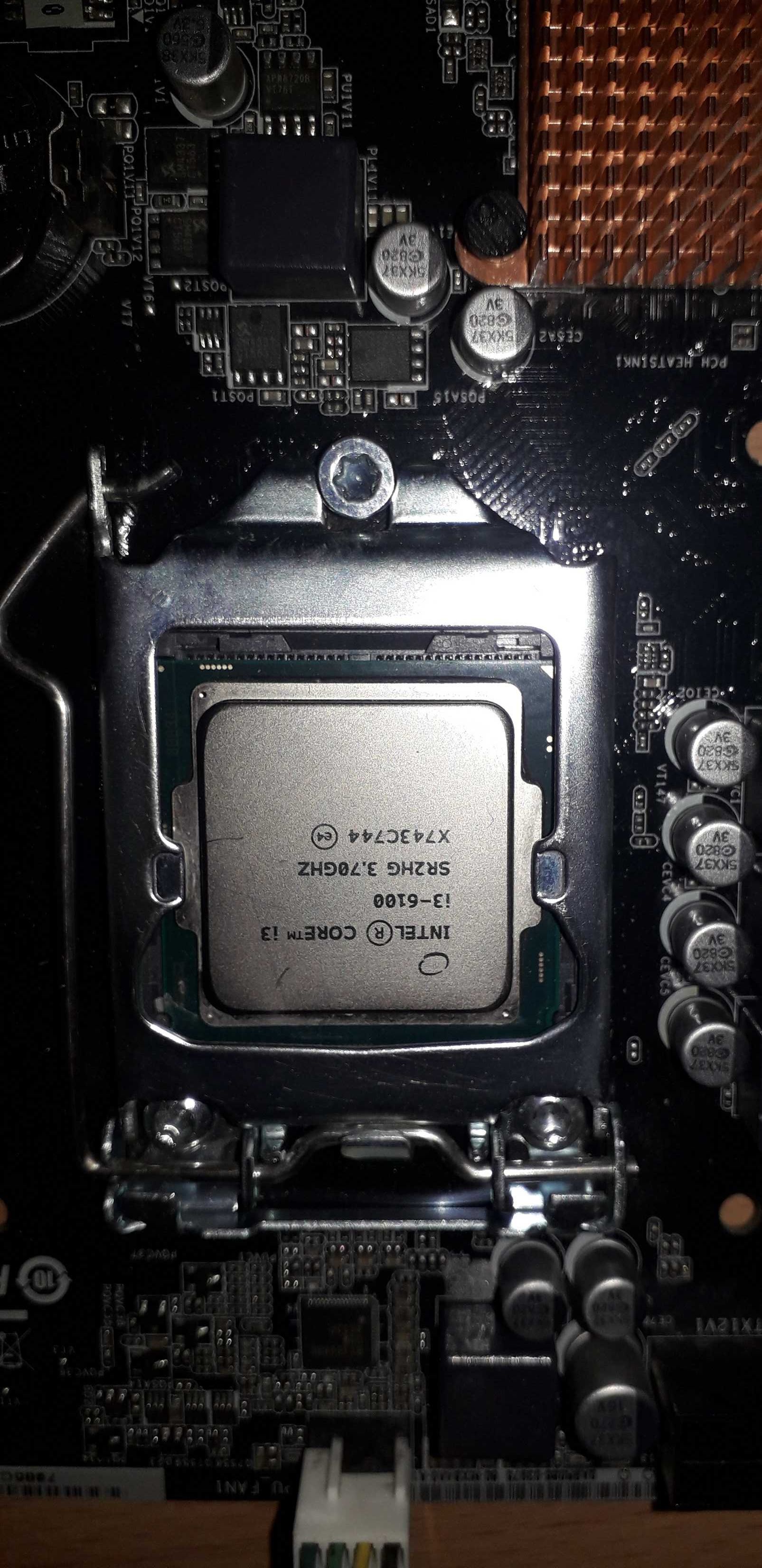Продам міні ПК Intel core I3 8100 3.7, DDR4 16Gb, HDD 500 Gb.