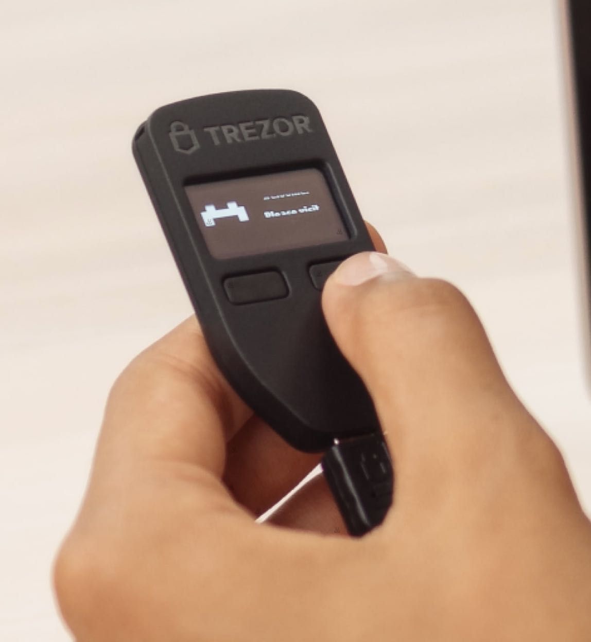 Trezor Model One оригінальний апаратний криптогаманець