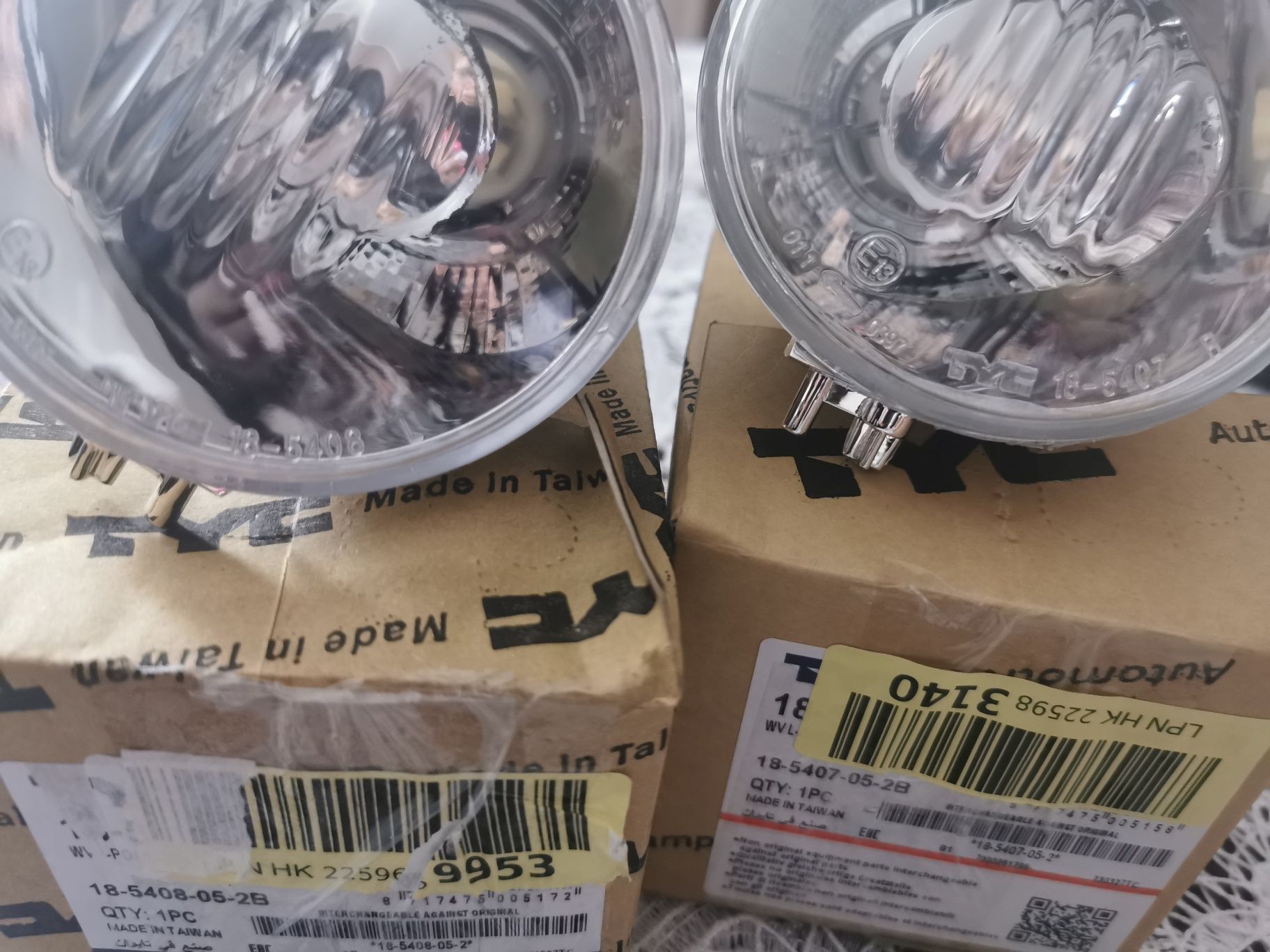 Lampy kierunkowskazu  TYC 18.5407.05-2 mata bagażnika Volkswagen Lupo